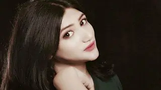 Mahika Sharma stuck in the UK amid coronavirus crisis! thumbnail