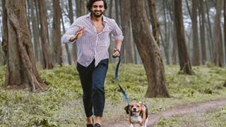 Sourabh Raaj Spends Quality Time With Pet Dog Wafer Amidst Lockdown; Calls Him a Stressbuster