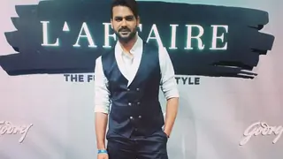 Bigg Boss 13: Vishal Aaditya Singh says he is cordial with Madhurima Tuli  Thumbnail