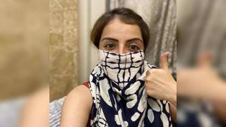 Shrenu Parikh Condemns People Buying N95 Surgical Masks Amid Coronavirus Lockdown Thumbnail