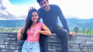 Tejasswi Prakash Risks Her Way into Elimination on Khatron Ke Khiladi to save Shivin Narang! Thumbnail