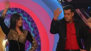 Rashmi Desai All Praises For Salman Bhai; Says He Has Always Supported Her Thumbnail