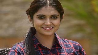 Sairat Actor Rinku Rajguru To Make Her Hindi Digital debut With Hotstar Special ‘Hundred’ Thumbnail