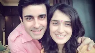 Gautam & Pankhuri Open Up Having To Spend More Time With Each Other Owing To Lockdown Thumbnail