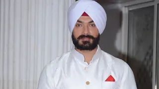 'Choti Sardarni' Fame Avinesh Rekhi On How Shooting At Home Is Even more Laborious Thumbnail