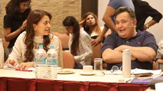 Rishi Kapoor's Last film Sharmaji Namkeen was almost complete: Producers are determined to release the film! Thumbnail