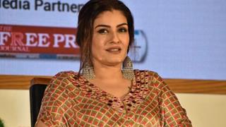 Raveena Tandon reacts to a Marriage proposal from Fan... 