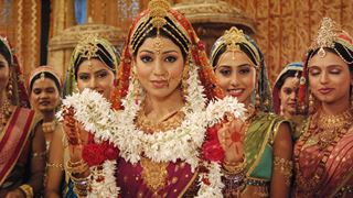 Ramayan's DOP saved Debina Bonnerjee from catching fire!