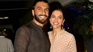 ‘I used to feel that she is way away from my league’, Ranveer Singh recalls trying to impress Deepika with flowers! Thumbnail