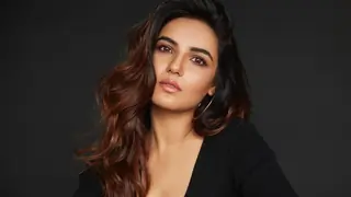 Jasmin Bhasin shares that it was a dream come true to be a part of Naagin 4!  Thumbnail