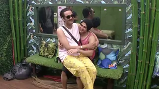 Vikas Gupta Warns Priyank Sharma Over Falsely Accusing Him of Serious Offenses, Requests Netizens To Not Troll The Kid Thumbnail