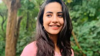 Meera Deosthale believes that there should be a counselling class at schools! Thumbnail