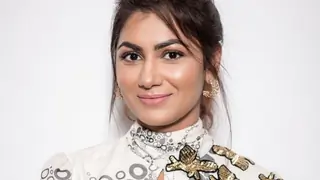 Sriti Jha is missing two special people from  Kumkum Bhagya  Thumbnail