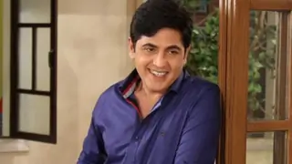 "Money Has Been Slashed; There Has Been a Minus 20-30%" Reveals Aasif Sheikh On Pay Cuts in 'Bhabhiji Ghar Par Hain' Thumbnail