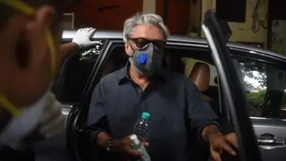 Sanjay Leela Bhansali Interrogated for Three hours in connection to Sushant Singh Rajput’s demise! Thumbnail