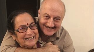  Anupam Kher updates about his Mother's Health after Coronavirus test; informs she has been has been shifted to Isolation unit!