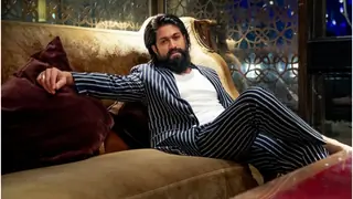 KGF star Yash says, 'KGF 2 will be five-folds of KGF 1' as he talks about the upcoming sequel!  Thumbnail