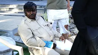 Dibyendu Bhattacharya shot for Undekhi with a fractured hand Thumbnail