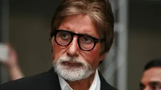 Amitabh Bachchan Denies Fake News of Him Testing Negative For COVID-19 Thumbnail
