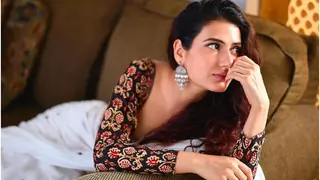 Fatima Sana Shaikh Helps Animals suffering the most during monsoons amid lockdown! Thumbnail