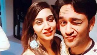 Arshi Khan speaks on her rift with Bigg Boss 11 co-contestant Vikas Gupta Thumbnail