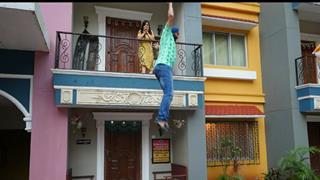 Taarak Mehta Ka Ooltah Chashmah: Sodhi jumps off the balcony for Bhidu