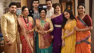 Anupamaa: Paritosh and Kinjal exchange rings but who is the mysterious guy? Thumbnail