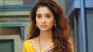 "I Almost Wanted To Kill Myself" - Sara Khan on Her Name Being Wrongfully Included in Drug Probe Thumbnail