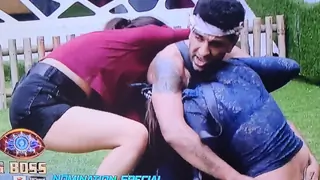 BB 14: Contestants Get Wild & Violent in Immunity Task Thumbnail