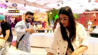 Bigg Boss 14 promo: Rahul Vaidya asks Pavitra Punia to not think of herself as a 'Dada' Thumbnail
