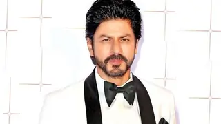 After 2 years, Shah Rukh Khan to start shooting for Pathan by November end