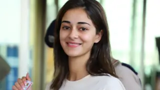 Ananya Panday hosted a virtual party for her fans on birthday via a virtual fan meet! Thumbnail