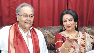 Sharmila Tagore says ‘I  feel I’ve lost a part of me’ as opens up about Soumitra Chatterjee's sad demise! Thumbnail
