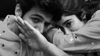 Kartik Aaryan - Janhvi Kapoor are having Secret Meetings? Has their Professional Relationship Turned Personal? Thumbnail