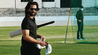 Shahid Kapoor’s Jersey Shoot Deferred in Chandigarh due to Farmers Protest? Thumbnail