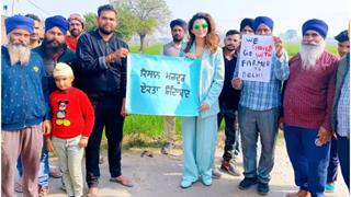 Urvashi Rautela spotted joining the Farmers Protest in Chandigarh: Reports Thumbnail