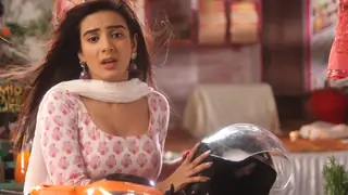 Nikki Sharma learns to ride a scooty on the sets of Brahmarakshas 2 Thumbnail