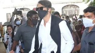 Drugs Case: Arjun Rampal fails to appear before NCB, seeks time till December 21  Thumbnail