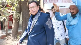 Mithun Chakraborty Collapses on sets of 'The Kashmir Files'; complains of Ill-Health! Thumbnail
