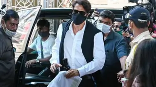 Arjun Rampal arrives at NCB office for questioning in a Drug case! Thumbnail