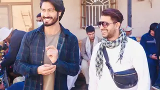 When Vidyut Jammwal had to Romance the Director in the absence of his leading lady  thumbnail