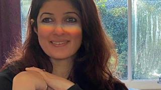 Twinkle Khanna on 2020: “Broke a few bones, fought with strangers and few loved ones” Thumbnail