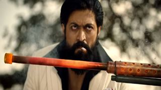 KGF Chapter 2 teaser is out: Yash ends the clip with swag Thumbnail