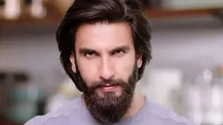 Even the global pandemic couldn't stop Ranveer Singh in beating top actors: Source spills the beans Thumbnail