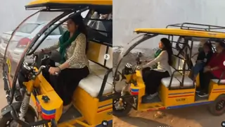 Janhvi Kapoor drives Rickshaw with crew members as passengers; they scream in terror - ‘Humein bachao'! Thumbnail