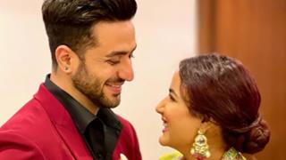 Jasmin Bhasin has the sweetest birthday wish for her 'hero' Aly Goni Thumbnail