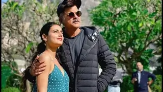 "Fatima has been enjoying Anil Kapoor's company": Source spills beans from what's happening on the sets! Thumbnail