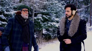 Emraan Hashmi reveals what it is like working with Amitabh Bachchan: "Pulling your socks up every time you step on the set..." Thumbnail