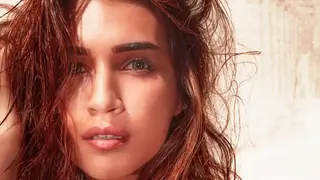 Kriti Sanon is getting unstoppable; Bags the biggest projects of the year! Thumbnail