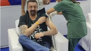 Sanjay Dutt has a priceless reaction as he receives the first dose of Covid-19 vaccine; see picture! Thumbnail